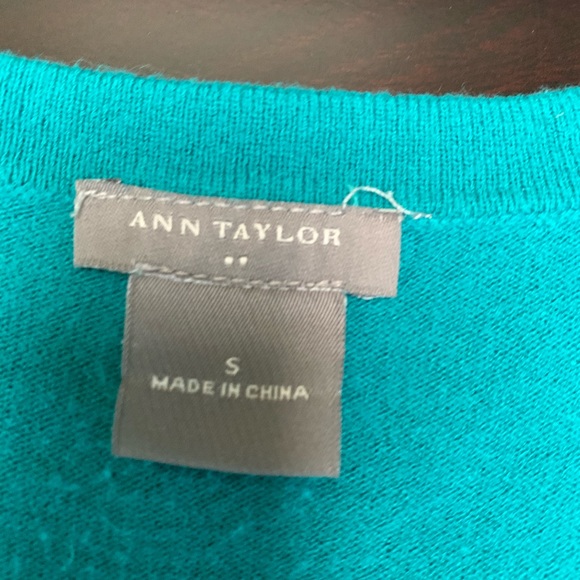 Anne Taylor. Short Sleeve Cardigan - Picture 3 of 6